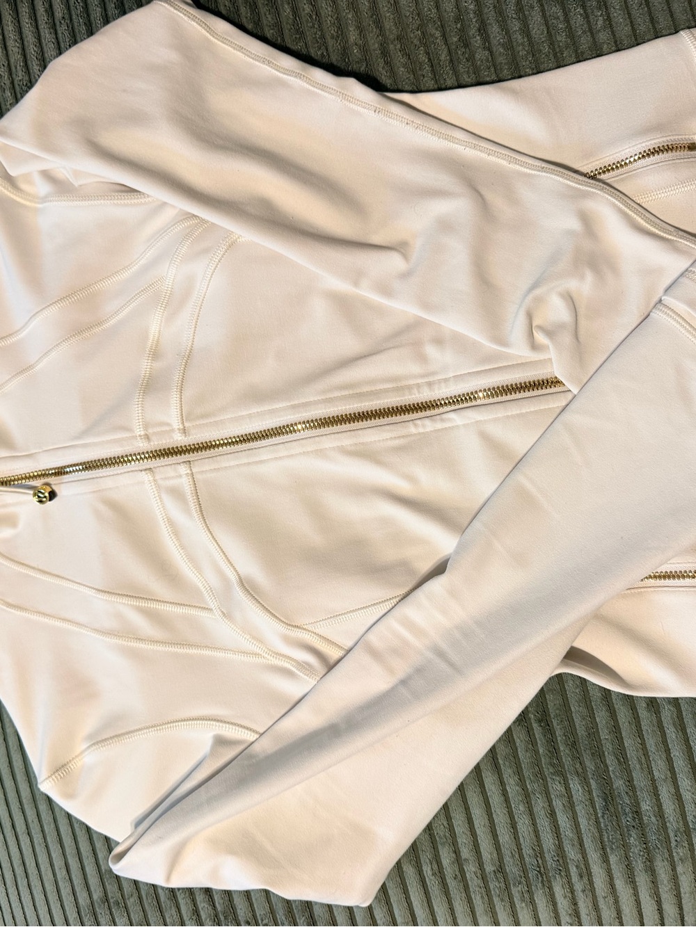 Lululemon Define Jacket Cropped Nulu Bone/Gold Size 6 - Picture 7 of 8